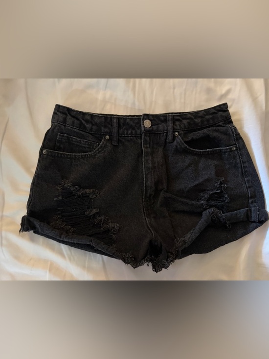 Forever 21 Pants - Forever 21 - Black Distressed Jean Short Shorts - Size 29